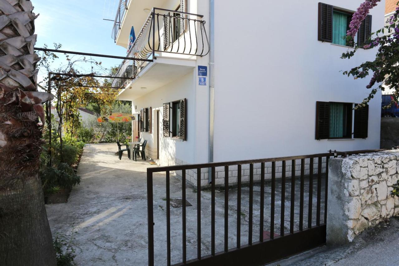 Apartments By The Sea Rogoznica - 10338 エクステリア 写真